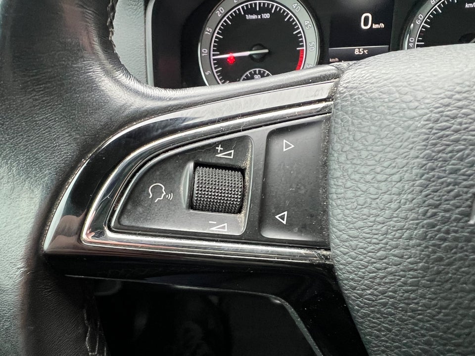 Skoda Karoq 1,6 TDi 115 Ambition+ DSG 5d