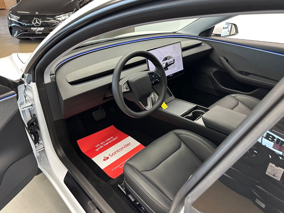 Tesla Model 3 RWD 4d