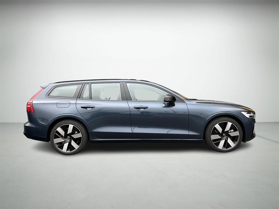 Volvo V60 2,0 T6 ReCharge Ultimate Dark aut. AWD 5d