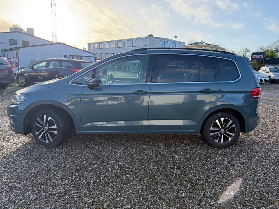 VW Touran 1,6 TDi 115 IQ.Drive DSG 7prs 5d