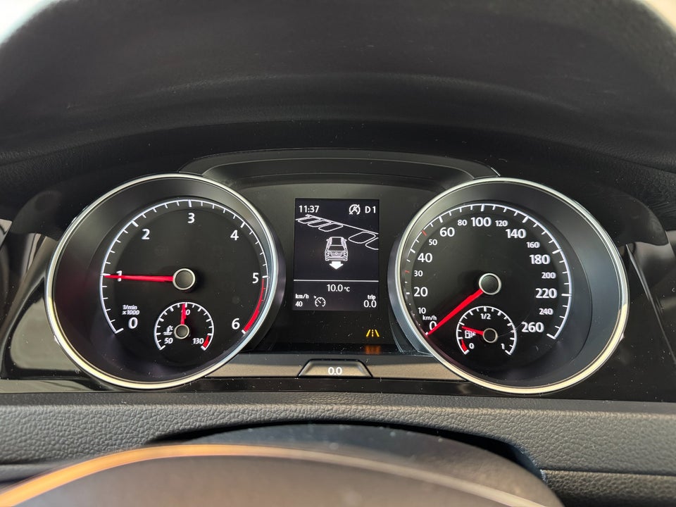 VW Golf VII 1,6 TDi 115 IQ.Drive Variant DSG 5d