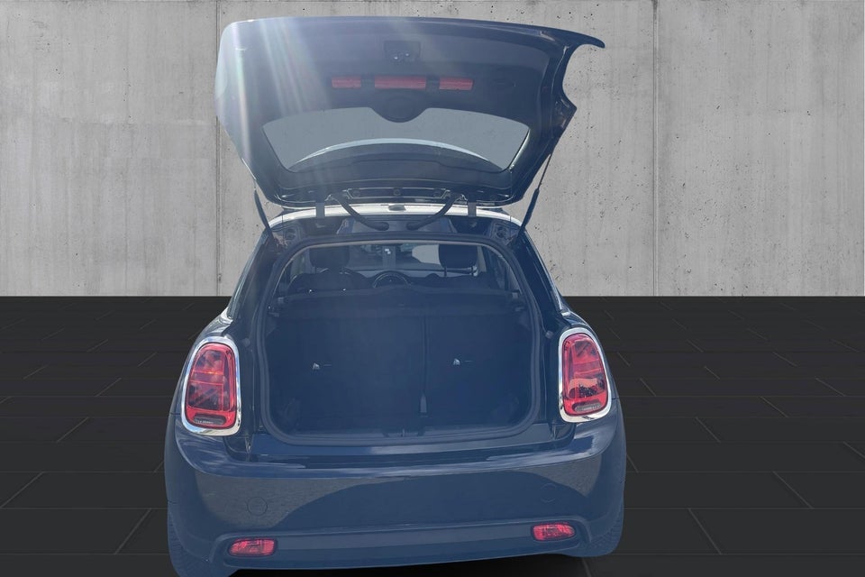 MINI Cooper SE Essential 3d