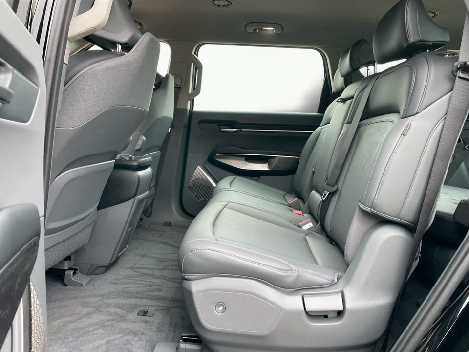 Kia EV9 76 Standard Range Upgrade RWD 7prs 5d