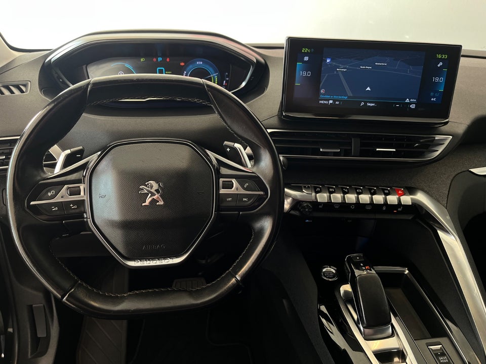 Peugeot 3008 1,6 Hybrid First Selection EAT8 5d