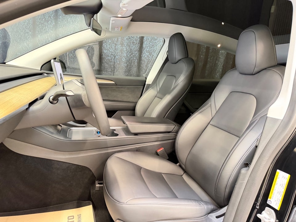 Tesla Model Y RWD 5d