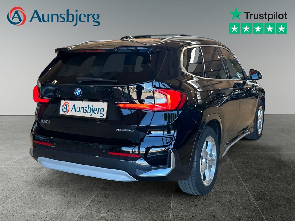 BMW iX1 xDrive30 X-Line 5d