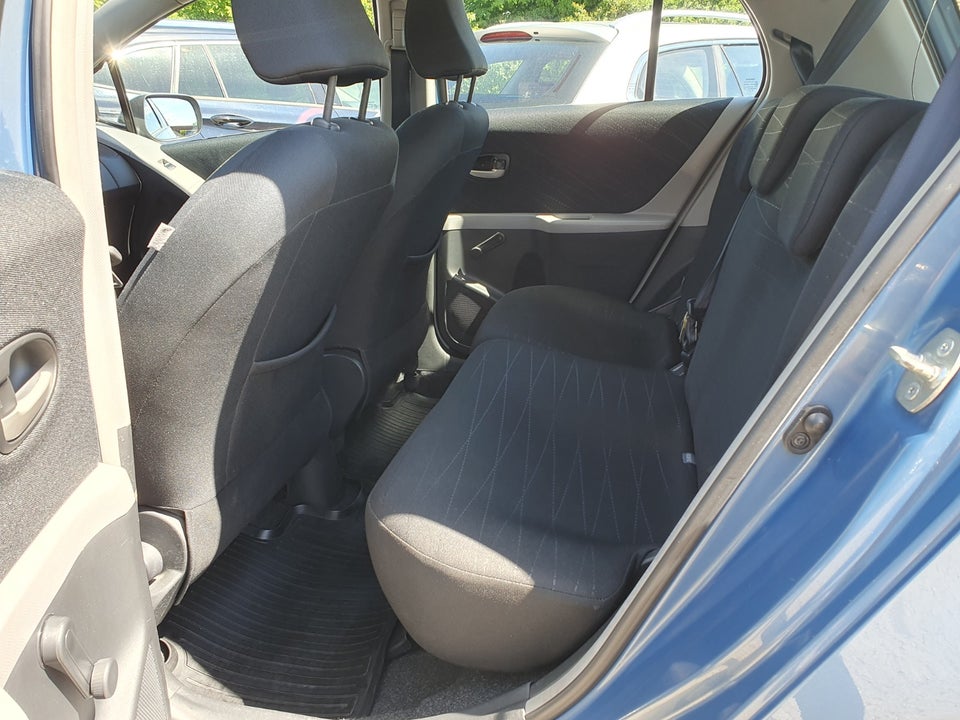 Toyota Yaris 1,3 Luna 5d