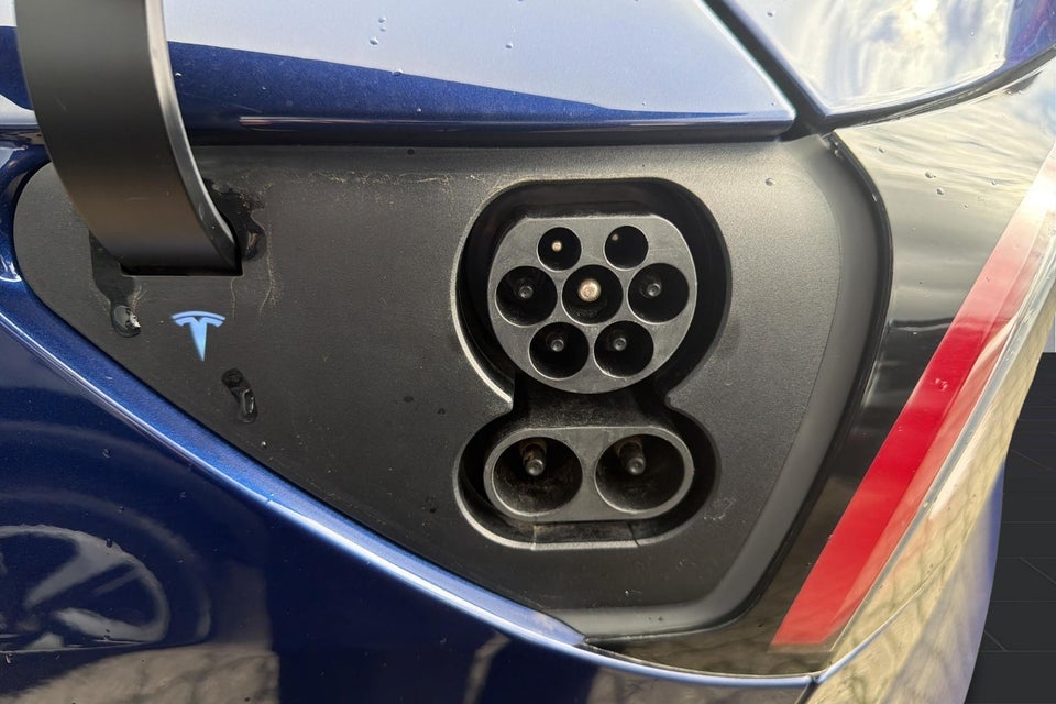 Tesla Model 3 Standard Range+ RWD 4d