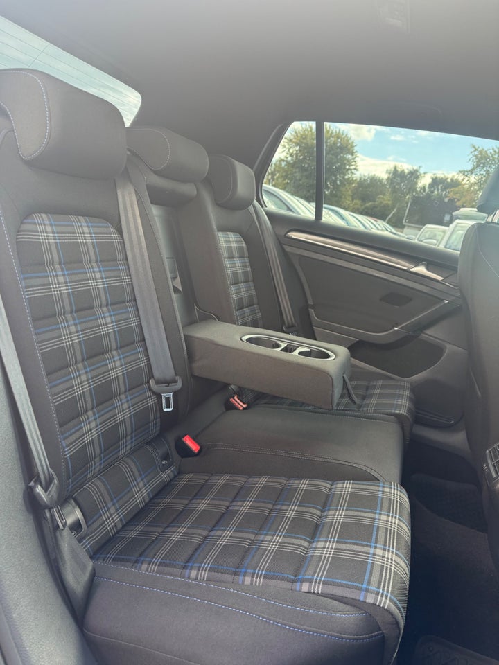 VW Golf VII 1,4 GTE DSG 5d