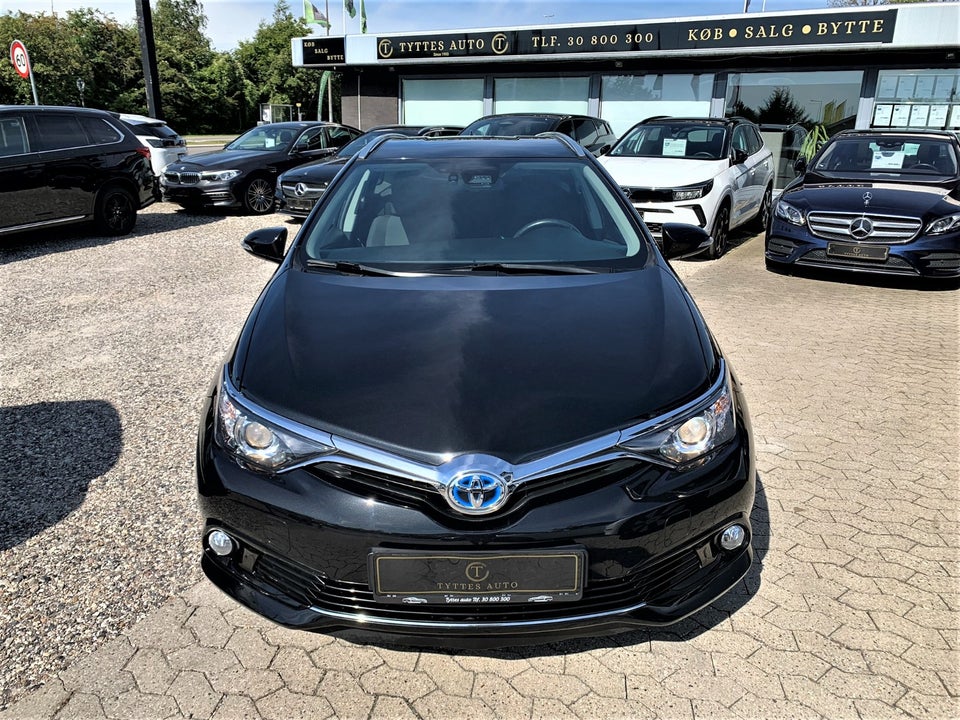 Toyota Auris 1,8 Hybrid H2 Comfort Touring Sports CVT 5d