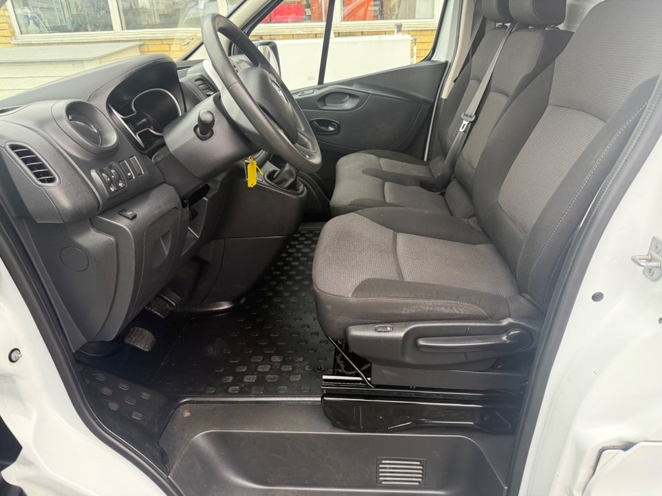Renault Trafic T29 2,0 dCi 145 L2H1