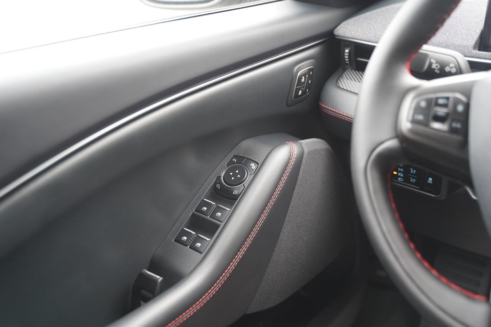 Ford Mustang Mach-E 88 Premium Extended Range 5d