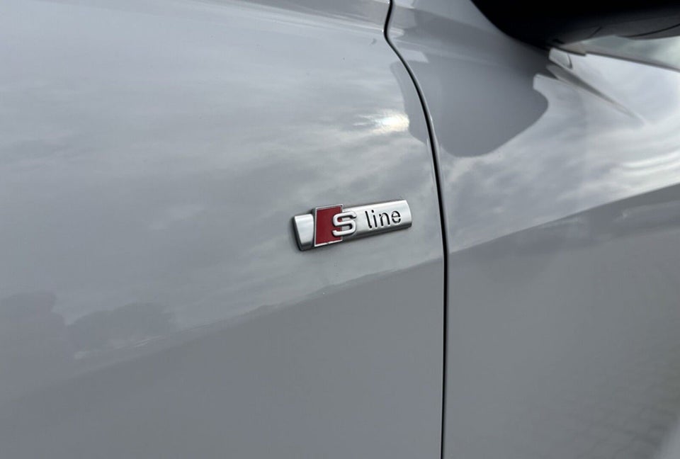Audi Q4 e-tron 40 S-line 5d