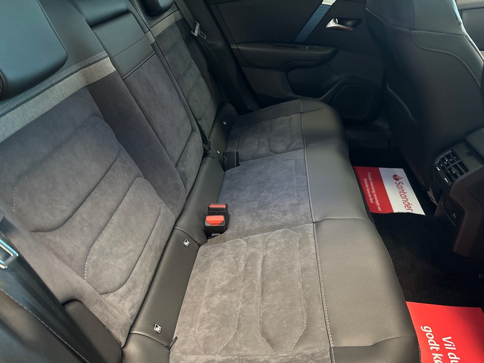 Citroën ë-C4 X 50 Shine 4d