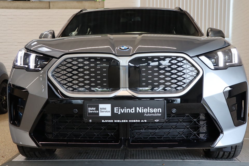 BMW iX2 xDrive30 M-Sport 5d