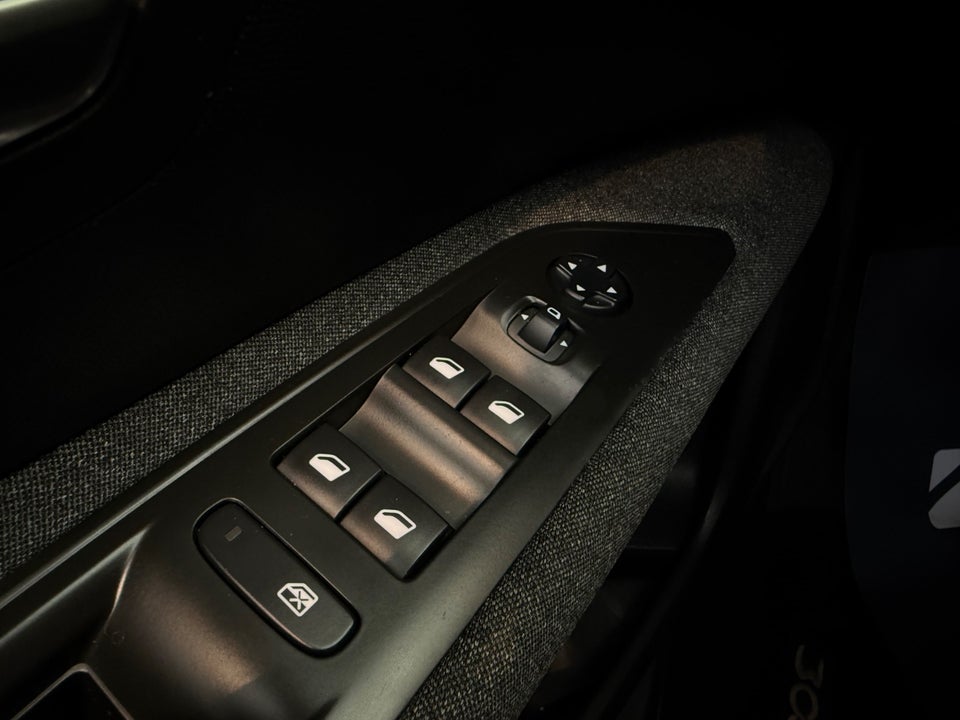 Peugeot 3008 1,2 PureTech 130 Strike 5d