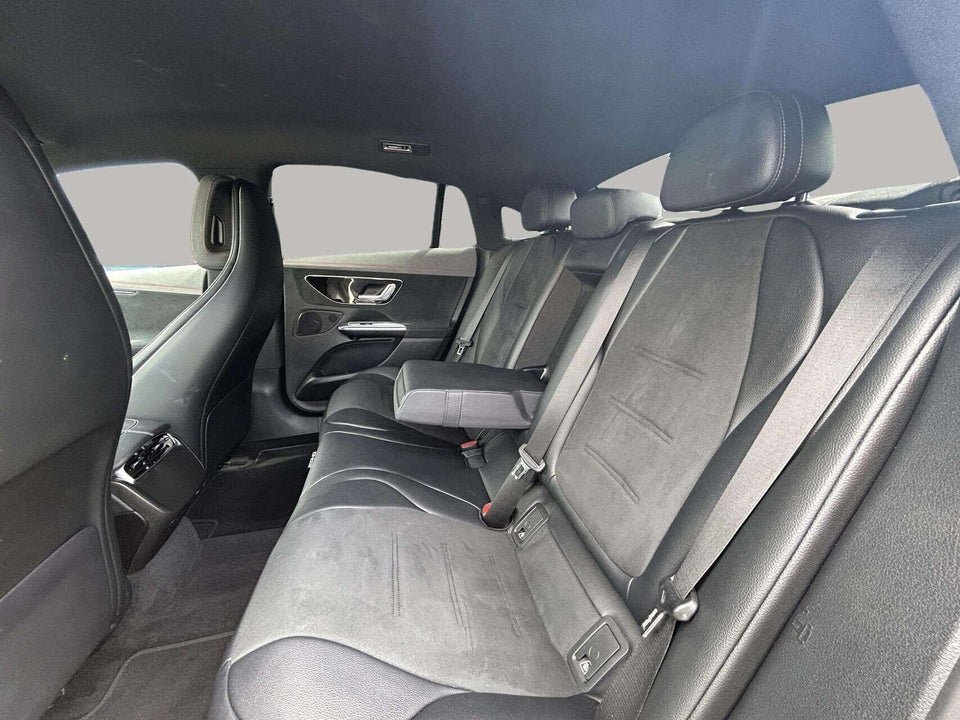 Mercedes EQE350 AMG Line 4d