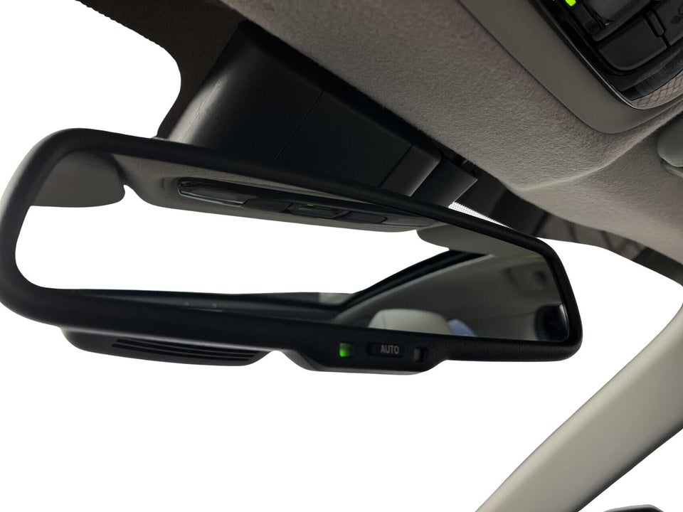 Toyota Yaris 1,5 Hybrid H4 e-CVT 5d