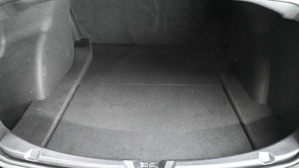 Tesla Model 3 Standard Range+ RWD 4d