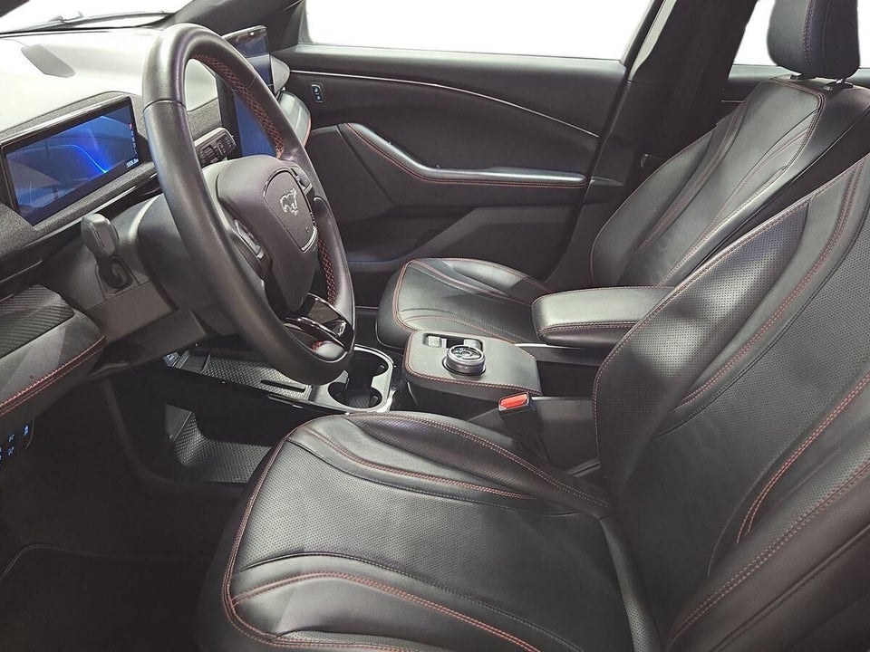 Ford Mustang Mach-E 98 Extended Range AWD 5d