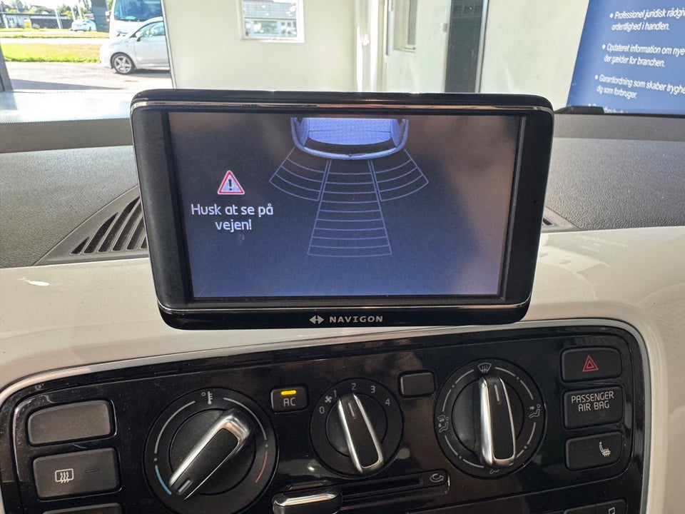 VW Up! 1,0 75 White Up! 5d