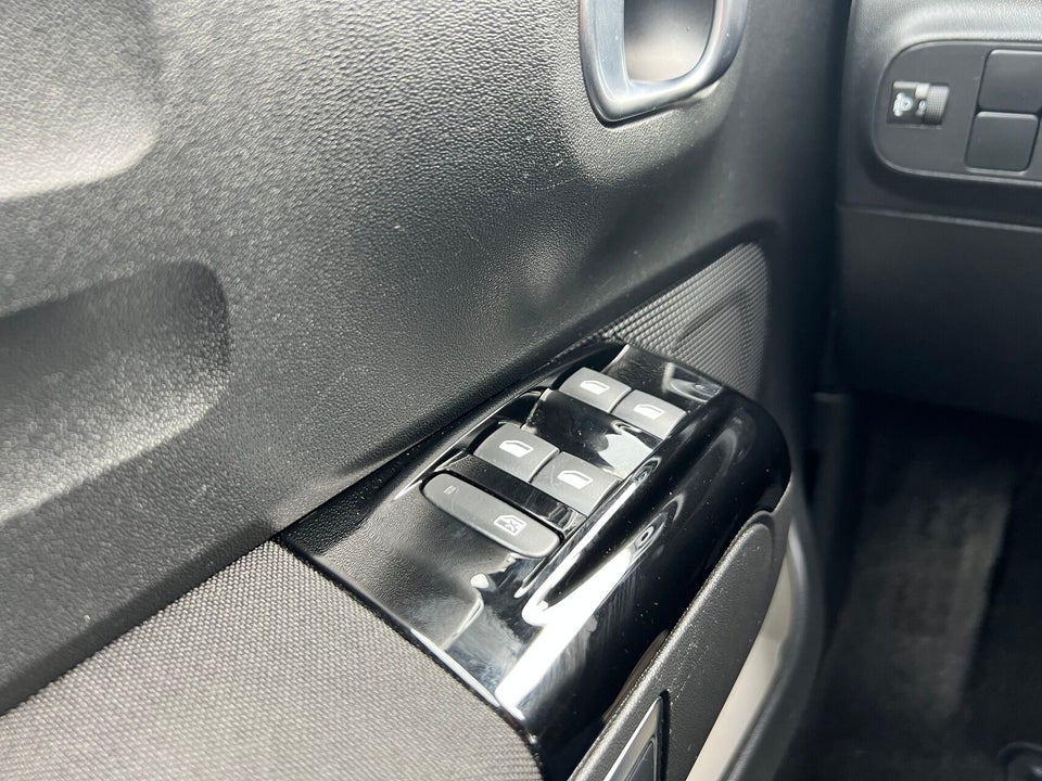 Citroën C3 1,2 PureTech 83 Shine 5d