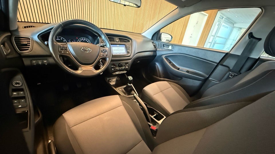 Hyundai i20 1,25 Summer Style 5d