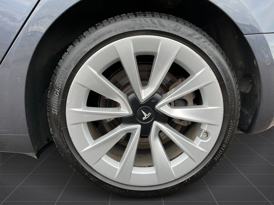 Tesla Model 3 Long Range AWD 4d