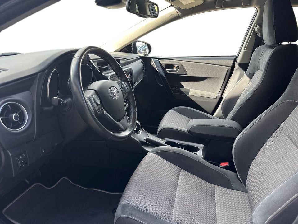 Toyota Auris 1,8 Hybrid H2 Style Touring Sports CVT 5d