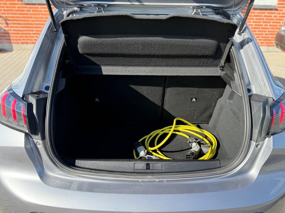 Peugeot e-208 50 Allure 5d