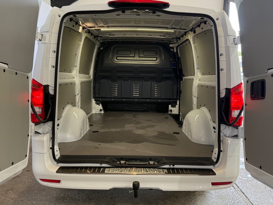 Mercedes Vito 114 2,0 CDi A2 Kassevogn PRO aut. RWD
