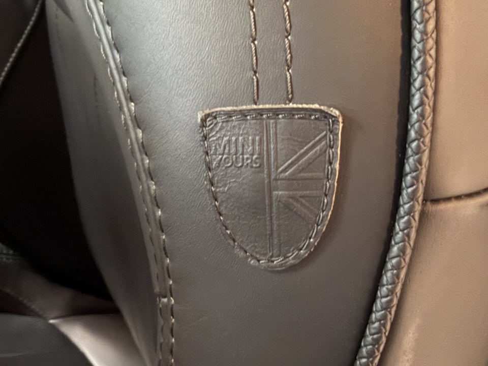 MINI Cooper SE Yours Trim 3d