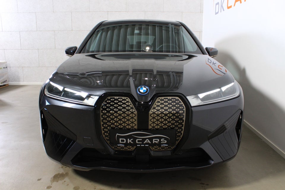 BMW iX xDrive40 Fully Charged Sport 5d