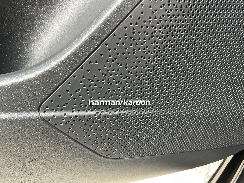 Kia Niro 64 EV Premium 5d