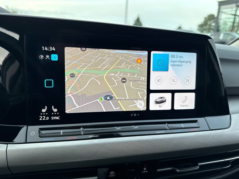 VW Golf VIII 1,5 TSi 130 Life Variant 5d