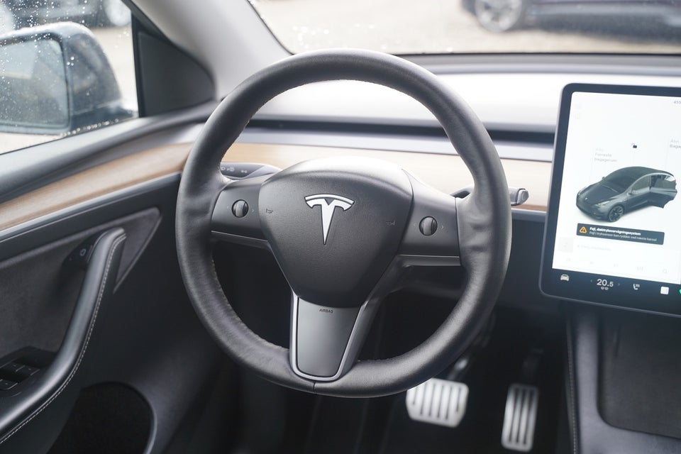 Tesla Model Y Long Range AWD 5d