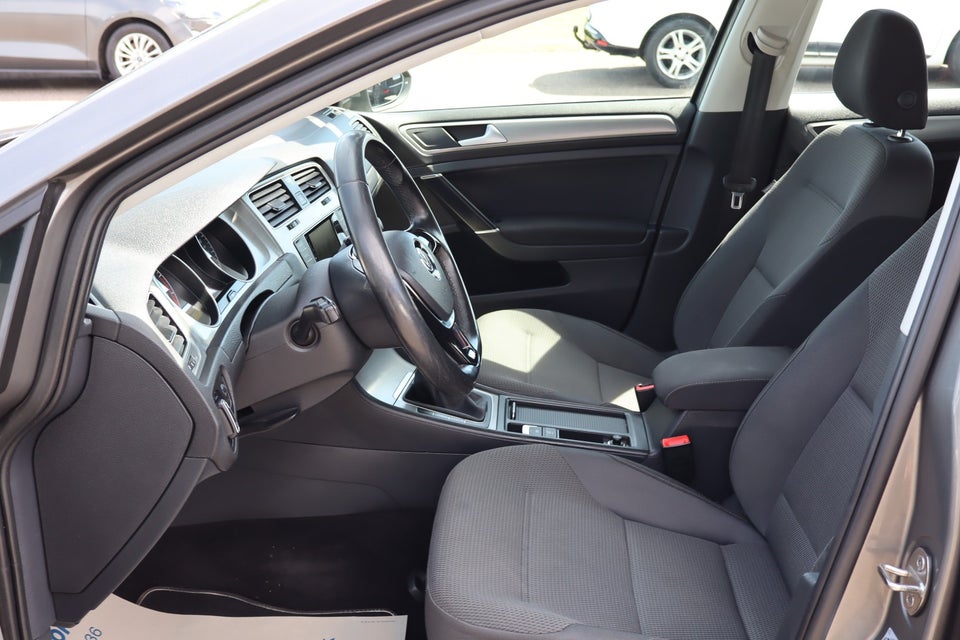 VW Golf VII 1,4 TSi 122 Comfortline Variant BMT 5d