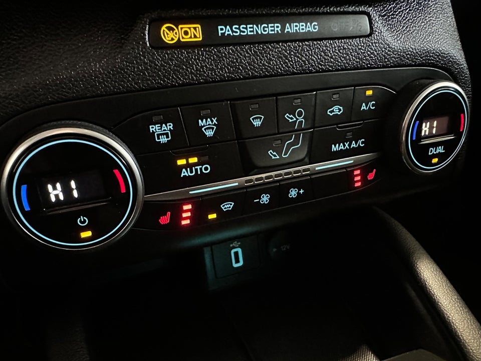 Ford Focus 1,5 EcoBlue Titanium stc. 5d