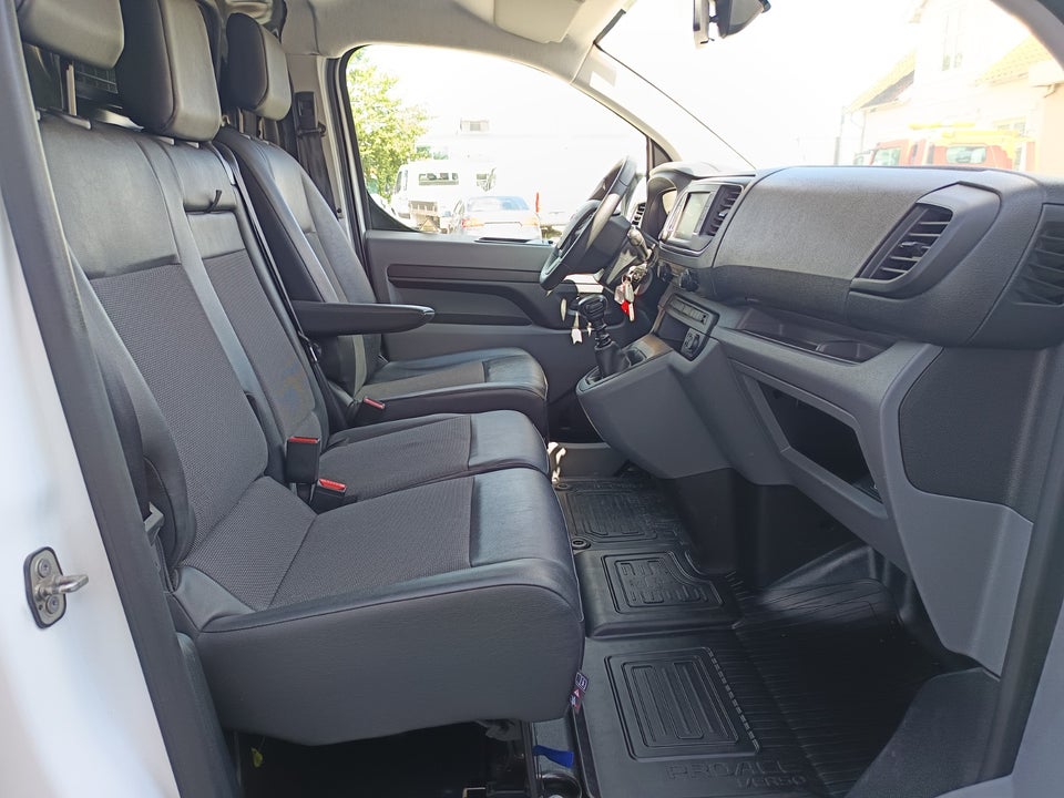 Toyota ProAce 1,6 D 115 Medium Comfort 5d