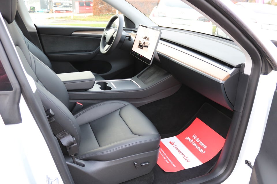 Tesla Model Y Long Range AWD 5d