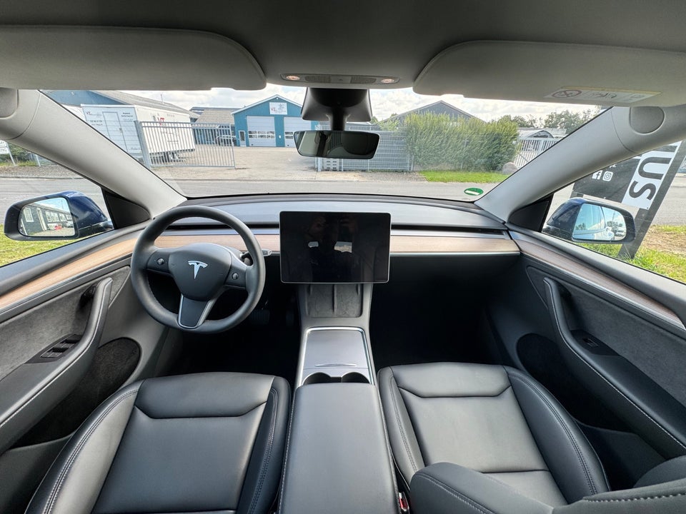 Tesla Model Y RWD 5d