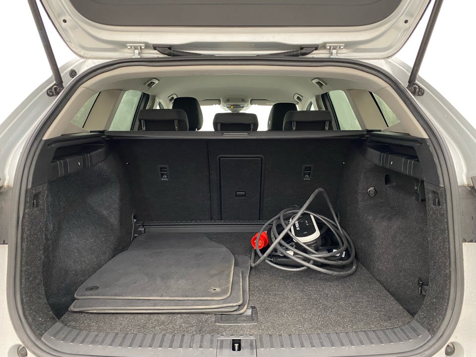 Skoda Enyaq 60 iV Selection Lodge 5d