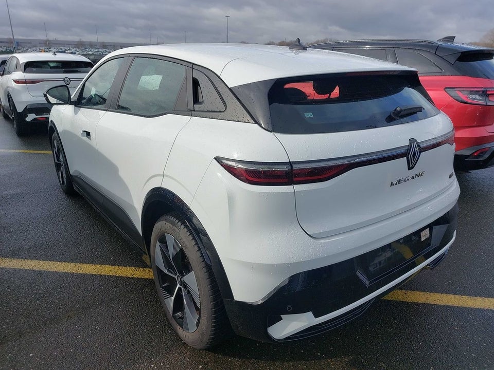 Renault Megane E-Tech 40 Equilibre 5d