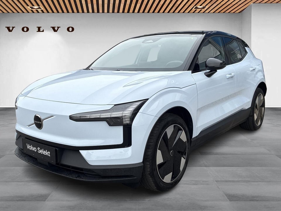 Volvo EX30 Extended Range Plus 5d