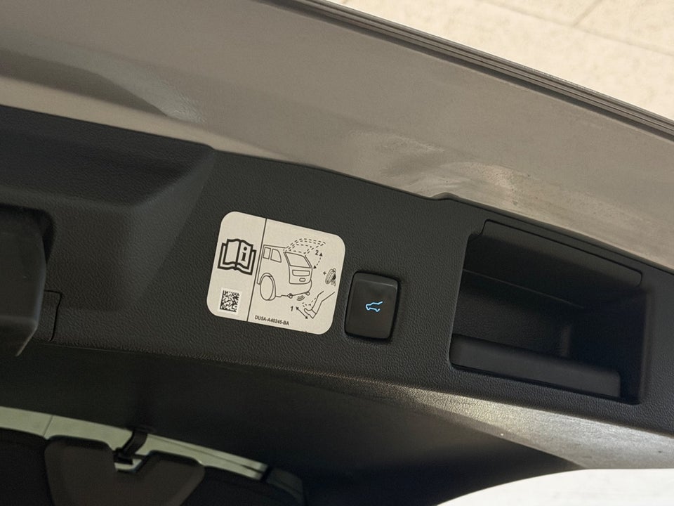 Ford Kuga 2,5 PHEV ST-Line X CVT 5d