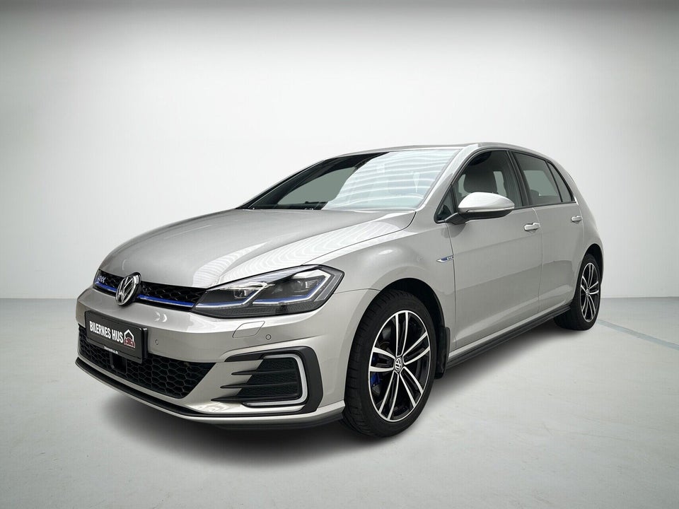 VW Golf VII 1,4 GTE DSG 5d