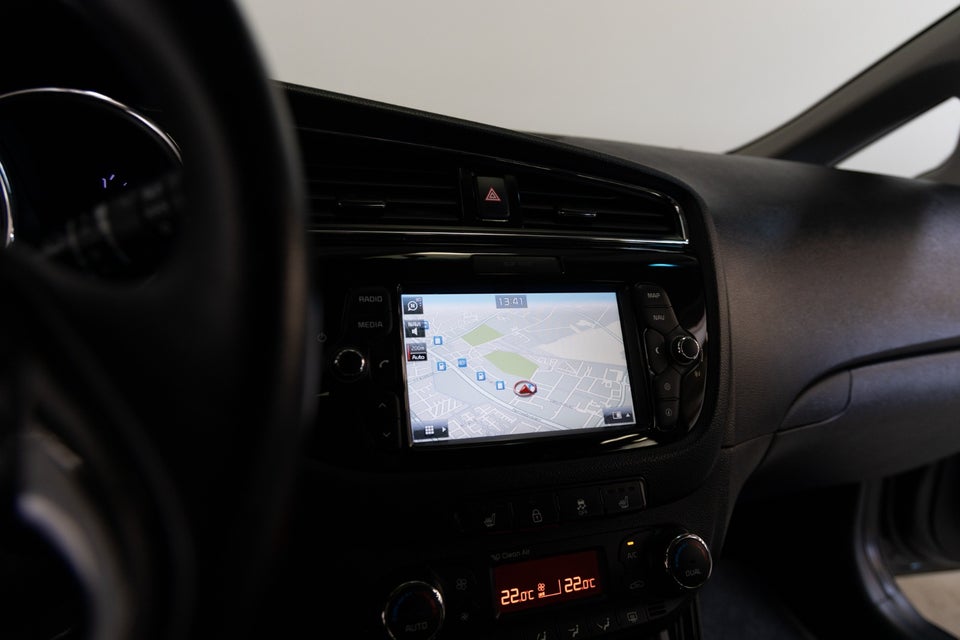 Kia Ceed 1,4 CVVT Attraction SW 5d