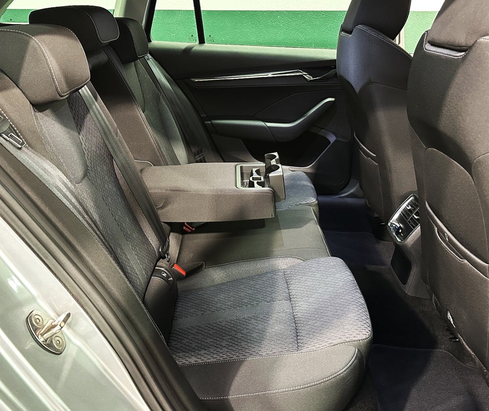 Skoda Octavia 2,0 TDi 150 Style Combi DSG 5d