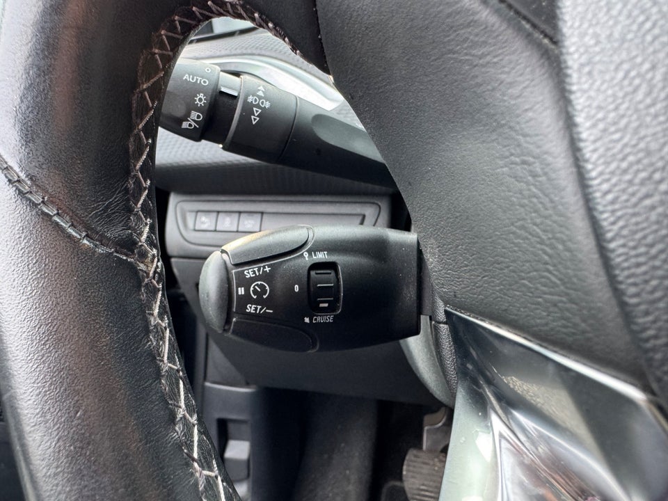 Peugeot 208 1,6 BlueHDi 100 Allure 5d