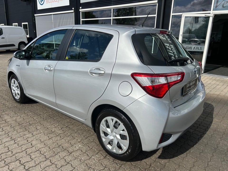 Toyota Yaris 1,5 Hybrid H2 e-CVT Van 5d